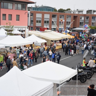 28^ FIERA DELLE ZUCCHE COME AI BEI TEMPI, UN SUCCESSO