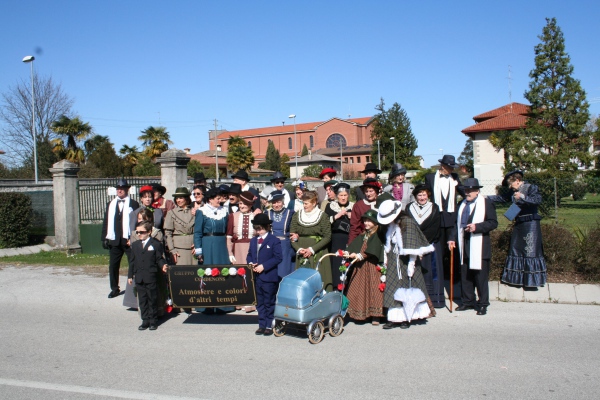 CARNEVALE CORDENONESE 2011 - Circolo Anziani